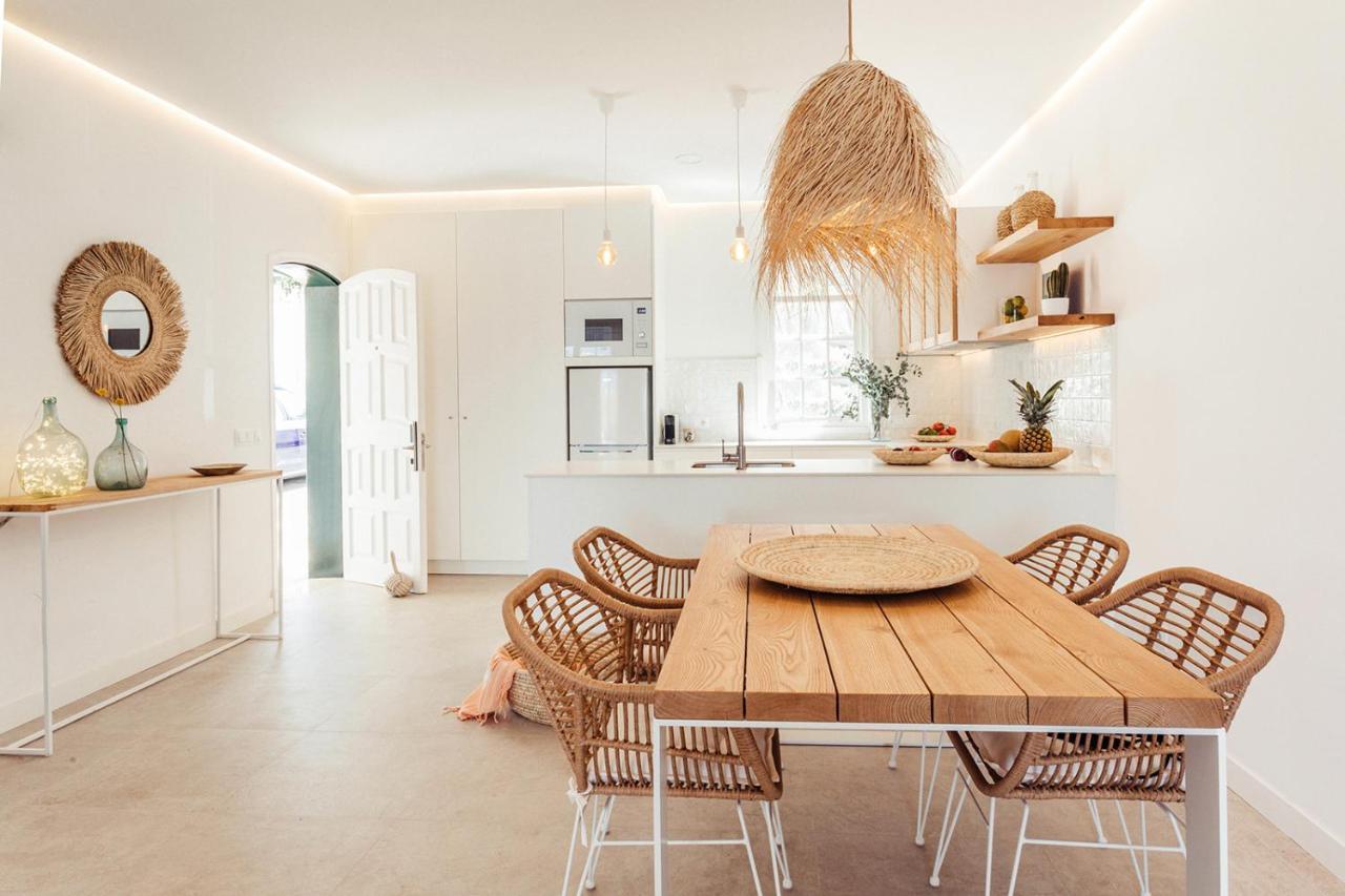 Apartamento Las Golondrinas Arenal - Adults Only Arenal d'en Castell Bagian luar foto