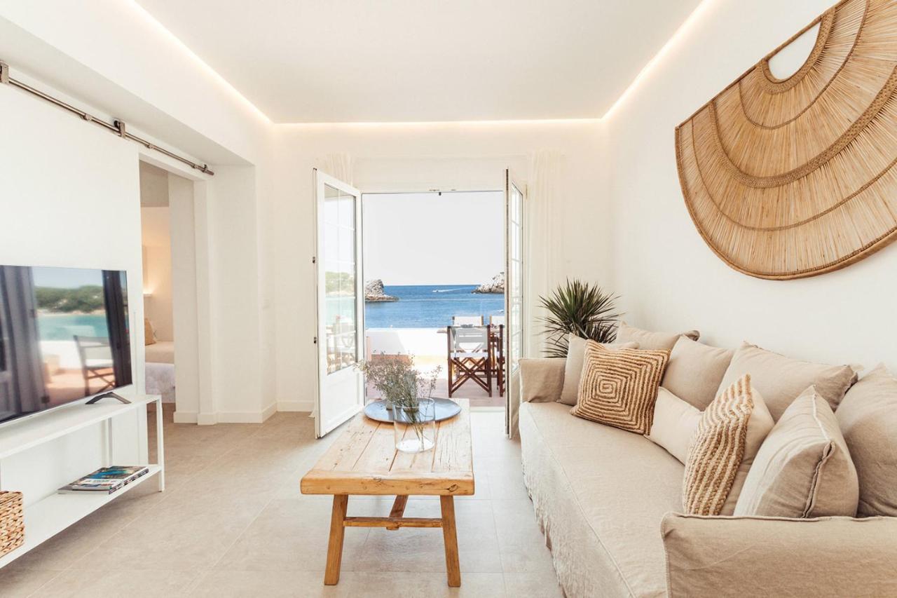 Apartamento Las Golondrinas Arenal - Adults Only Arenal d'en Castell Bagian luar foto